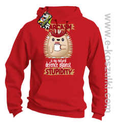 Sarcasm is my natural defence against stupidity - bluza męska z kapturem czerwona