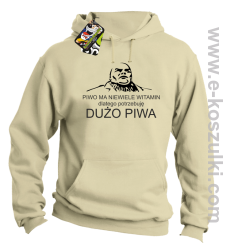 Piwo ma niewiele witamin dlatego potrzebuję dużo piwa - bluza z kapturem beżowa